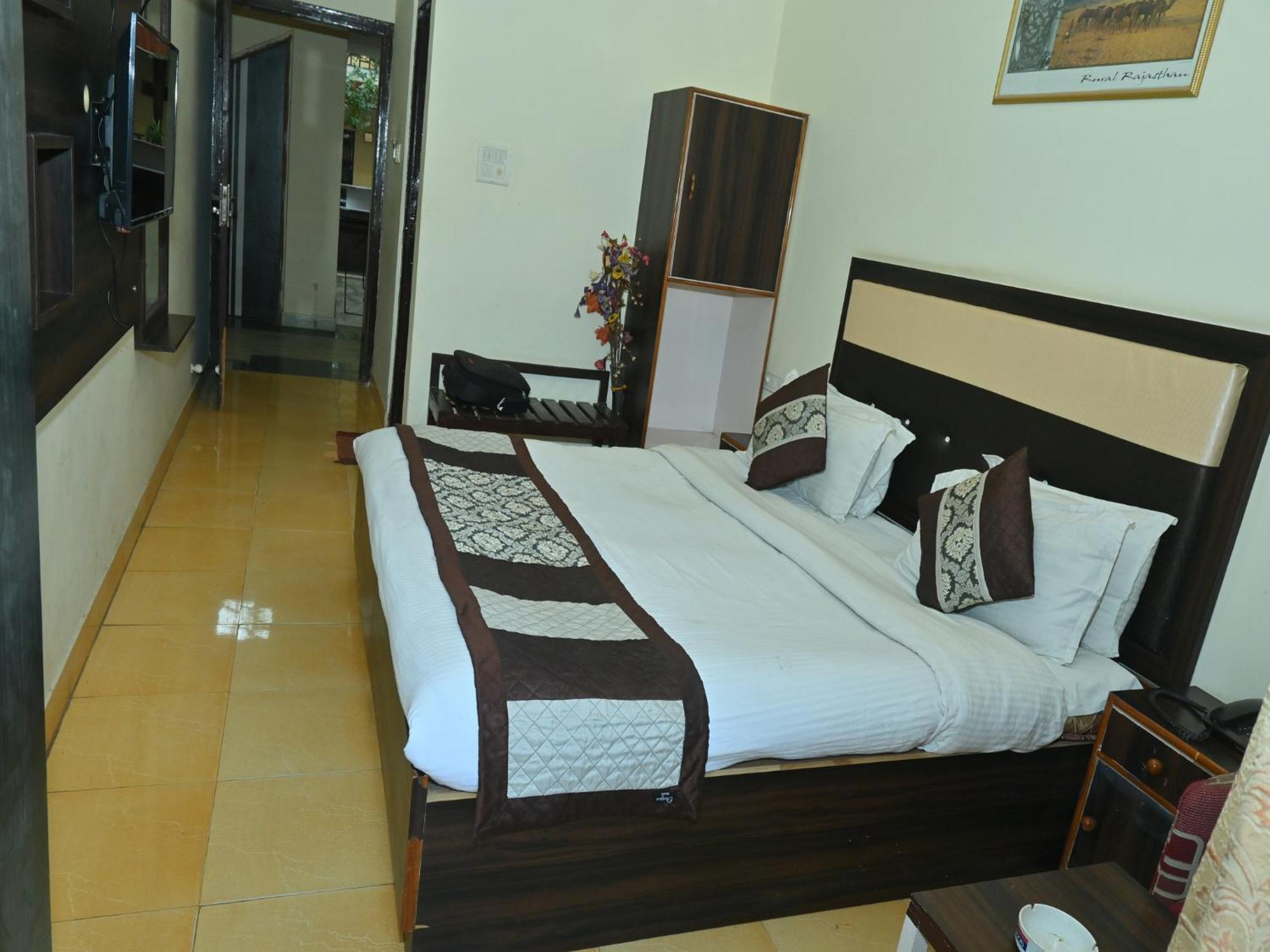 Goyal Plaza Hotel 5 Mint. Waling Distance From Pushkar Lake Eksteriør bilde